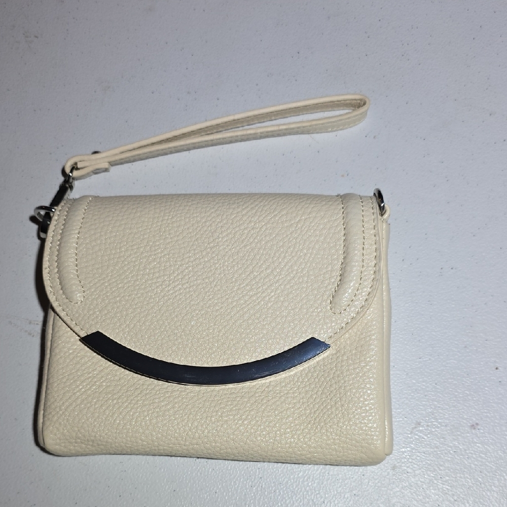 Elegant Cream Clutch